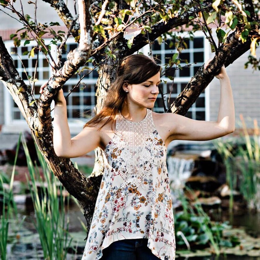 Rue21 Lace Detail Button Top